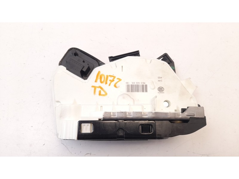 Recambio de cerradura puerta trasera derecha para skoda octavia lim. (5e3) ambition referencia OEM IAM 5E0839016A  