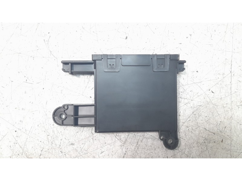 Recambio de modulo electronico para toyota corolla (e21) hybrid style referencia OEM IAM 8865002L40  