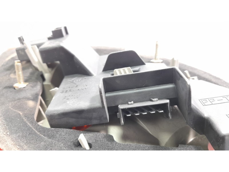 Recambio de piloto trasero derecho para ford ka (ccq) 1.3 cat referencia OEM IAM 1105789 103F10241770 FD0064153