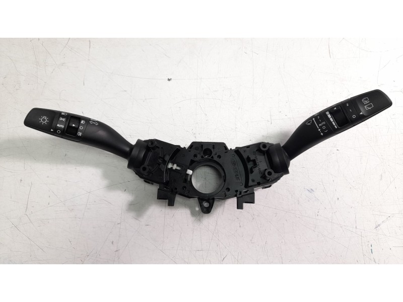 Recambio de mando multifuncion para kia stonic (ybcuv) 1.6 crdi cat referencia OEM IAM 93404H8960  