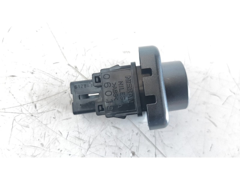 Recambio de warning para nissan 370 z (z34) 3.7 v6 24v cat referencia OEM IAM 252906GA0A  