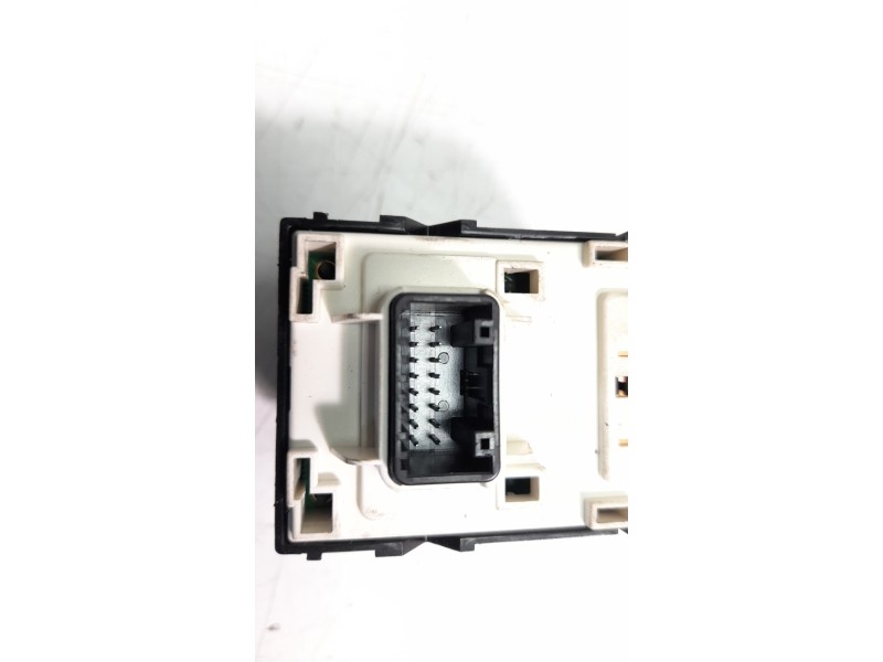 Recambio de mando retrovisor para kia stonic (ybcuv) 1.6 crdi cat referencia OEM IAM 4D64801160  