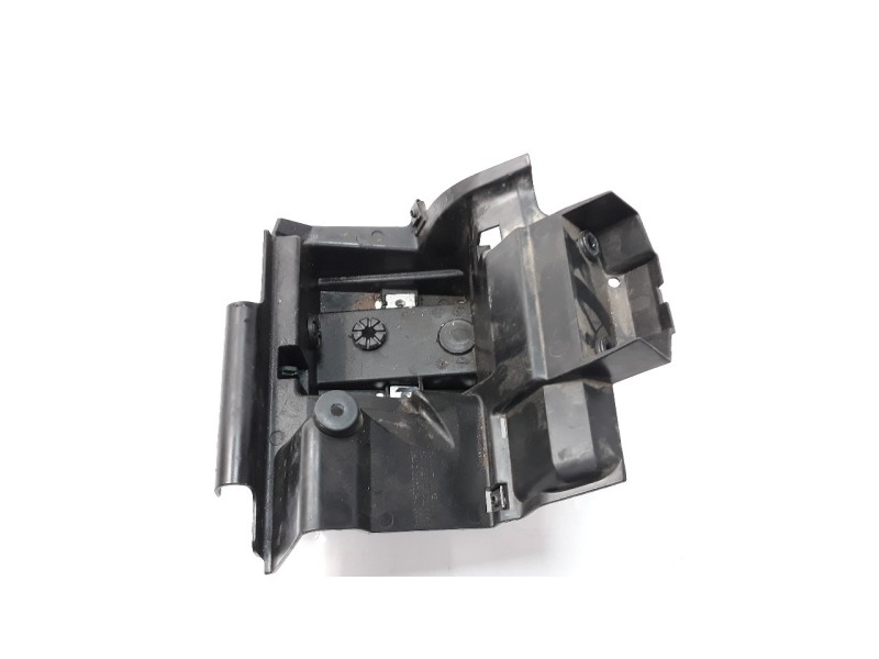 Recambio de moldura para honda crf 1100l africa twin referencia OEM IAM 80104MKSE00  