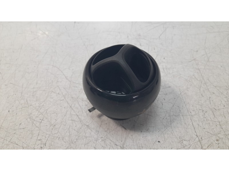 Recambio de rejilla aireadora para smart fortwo coupe referencia OEM IAM A4538305301  