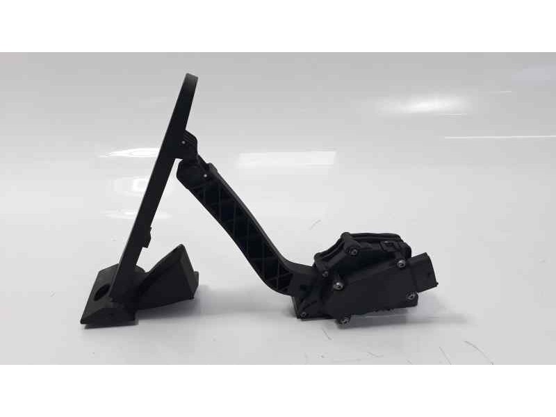 Recambio de pedal acelerador para ssangyong xlv 1.6 cat referencia OEM IAM 2055035000  