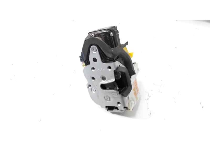 Recambio de cerradura puerta delantera izquierda para opel mokka selective referencia OEM IAM 3023881LH2  