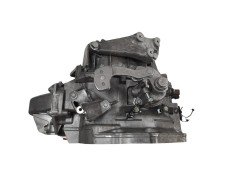 Recambio de caja cambios para opel insignia berlina 1.6 cdti dpf referencia OEM IAM M320MDE 55569878  2