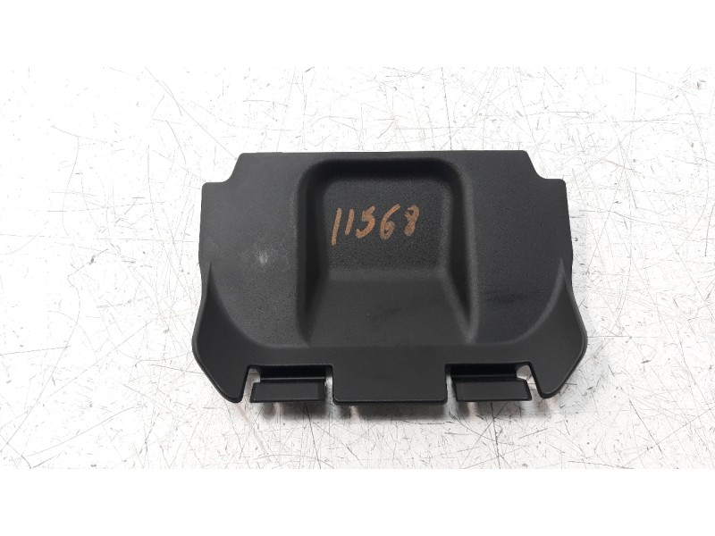 Recambio de moldura para honda pcx 125 referencia OEM IAM 81322K1ZJ100  