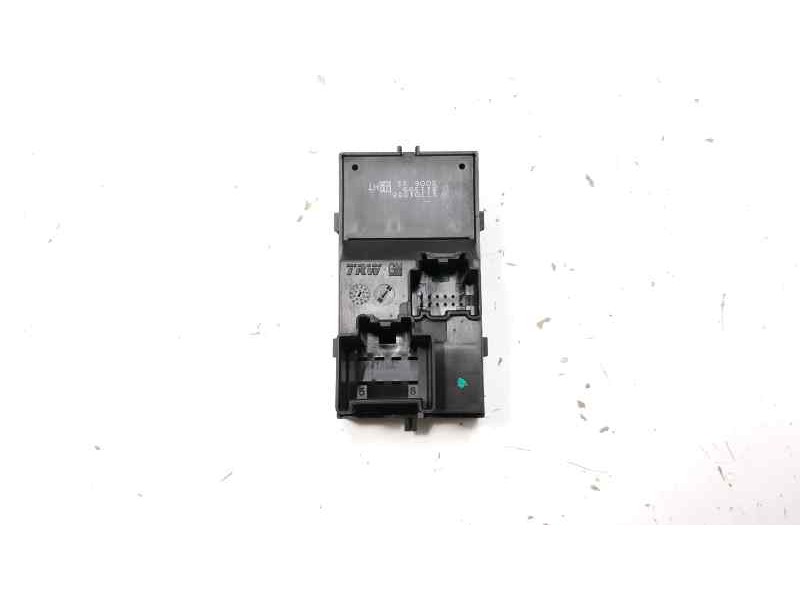 Recambio de mando elevalunas delantero derecho para opel mokka selective referencia OEM IAM 13301886  