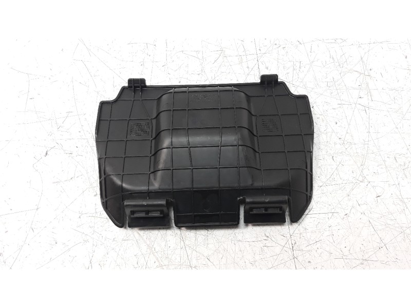 Recambio de moldura para honda pcx 125 referencia OEM IAM 81322K1ZJ100  