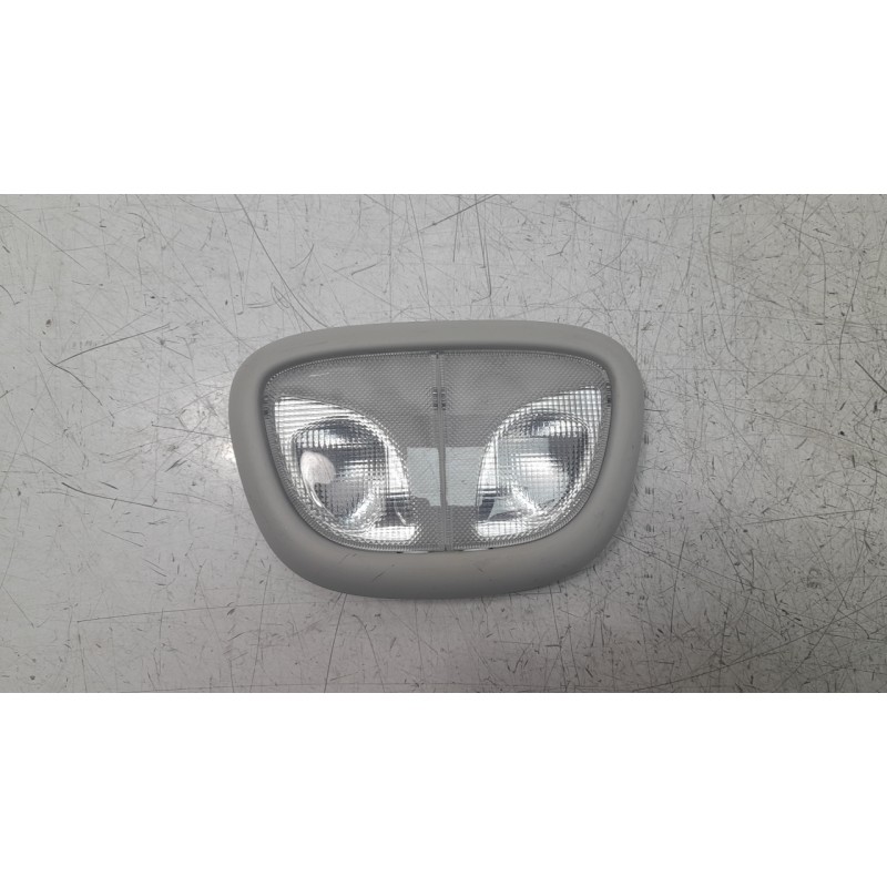 Recambio de luz interior para jeep cherokee 2.0 m-jet cat referencia OEM IAM 68410581AA  2275247