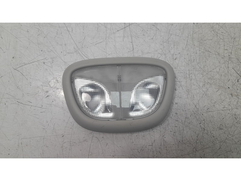 Recambio de luz interior para jeep cherokee 2.0 m-jet cat referencia OEM IAM 68410581AA  2275247