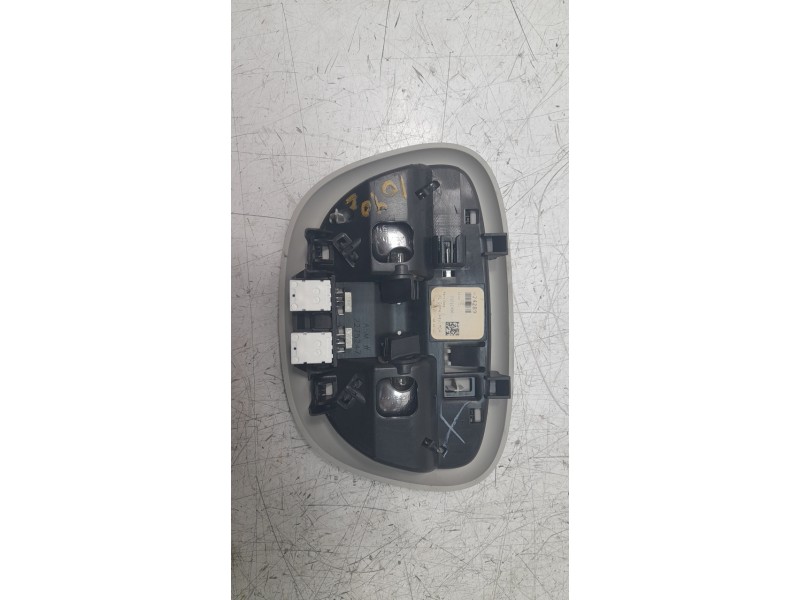 Recambio de luz interior para jeep cherokee 2.0 m-jet cat referencia OEM IAM 68410581AA  2275247