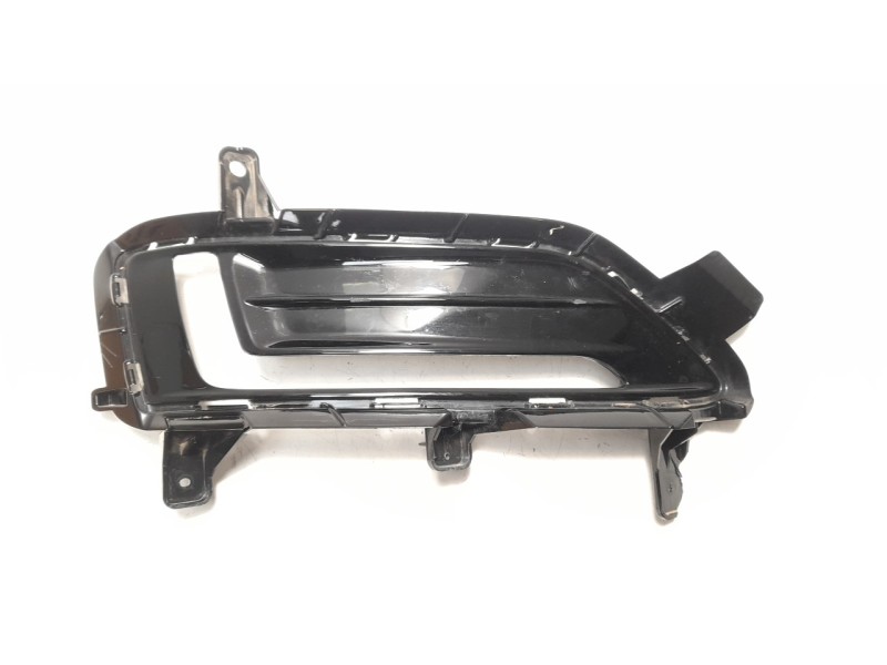 Recambio de rejilla paragolpes delantero para hyundai tucson 1.6 crdi cat referencia OEM IAM 86526D7520  