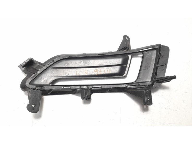 Recambio de rejilla paragolpes delantero para hyundai tucson 1.6 crdi cat referencia OEM IAM 86526D7520  