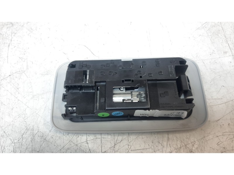 Recambio de luz interior para jeep renegade 1.6 m-jet cat referencia OEM IAM 7356121870  