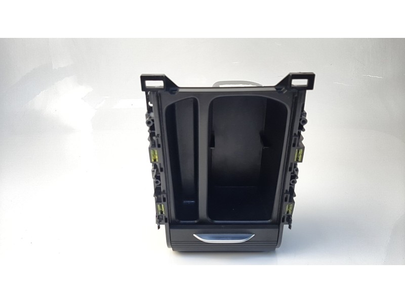 Recambio de guantera para mg hs comfort referencia OEM IAM 20220914  