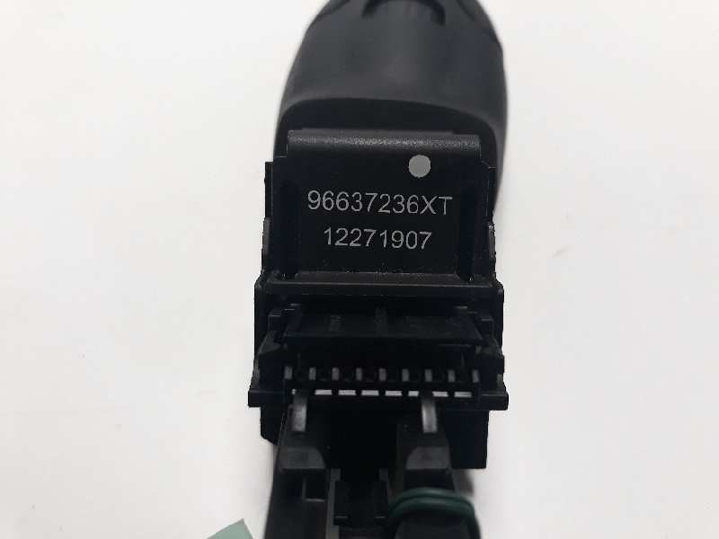 Recambio de mando volante para peugeot 5008 1.6 hdi fap referencia OEM IAM 96637236XT  