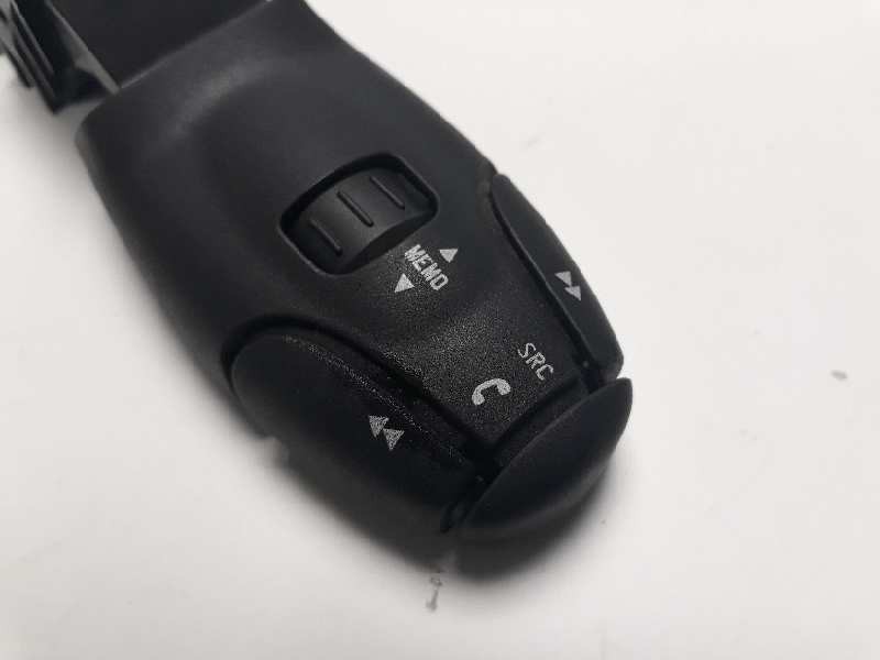 Recambio de mando volante para peugeot 5008 1.6 hdi fap referencia OEM IAM 96637236XT  