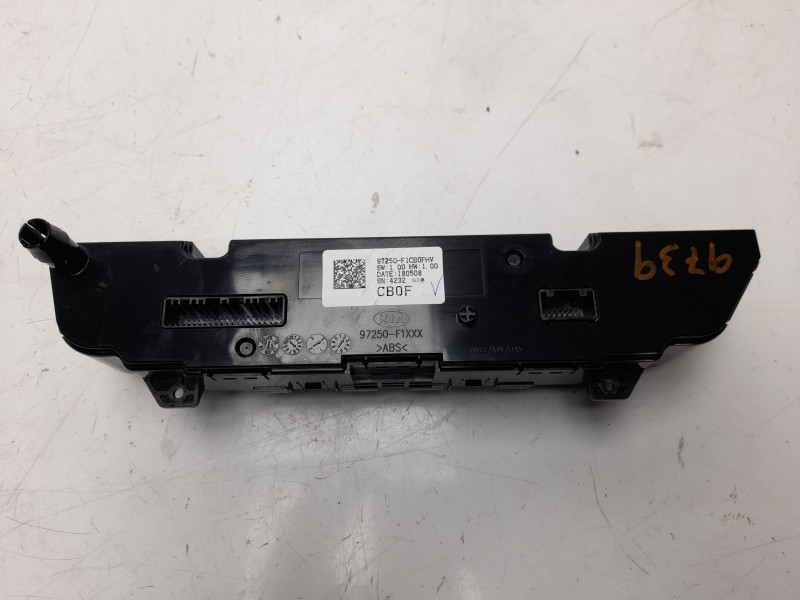 Recambio de mando climatizador para kia sportage drive 2wd referencia OEM IAM 97250F1CB0FHY  