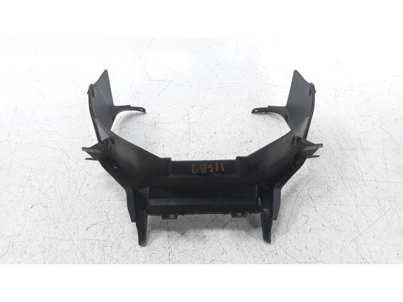 Recambio de moldura para honda x-adv referencia OEM IAM 64227MKTD00  