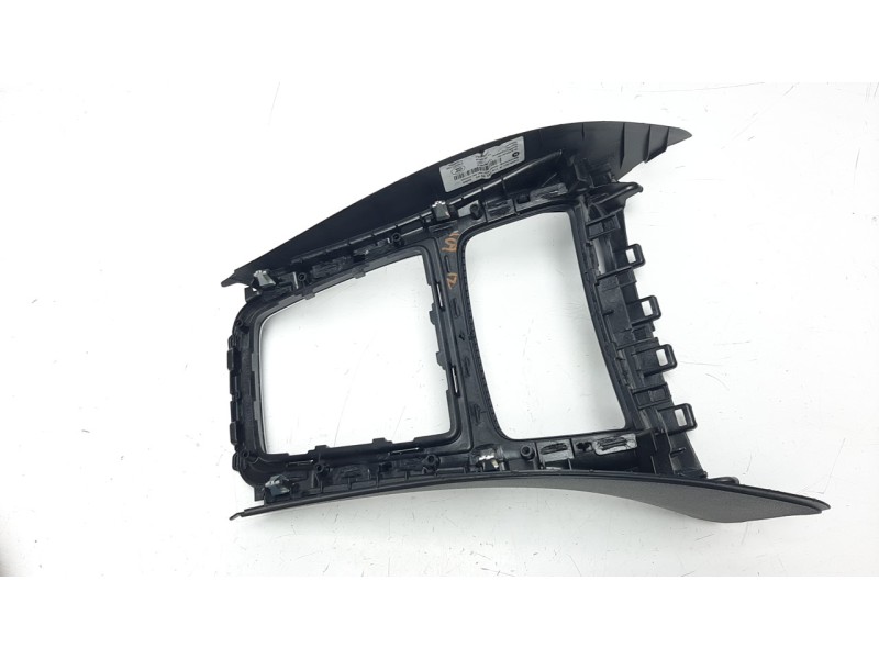 Recambio de moldura para mercedes-benz clase a (w176) 2.1 cdi cat referencia OEM IAM A17668099009H68  