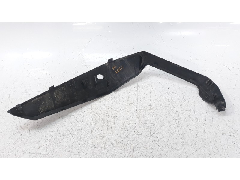 Recambio de moldura para honda x-adv referencia OEM IAM 64421MKTD000  