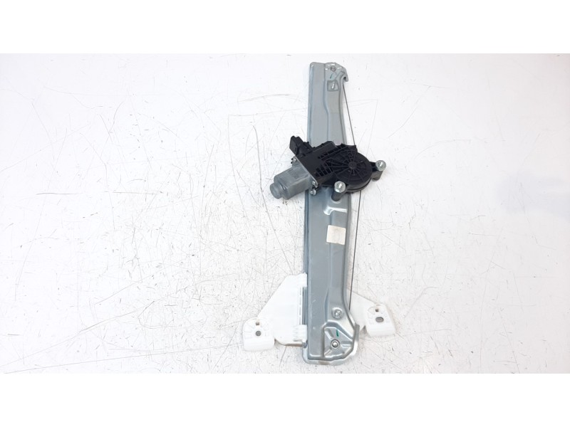 Recambio de elevalunas delantero derecho para hyundai tucson referencia OEM IAM 82404N7000  