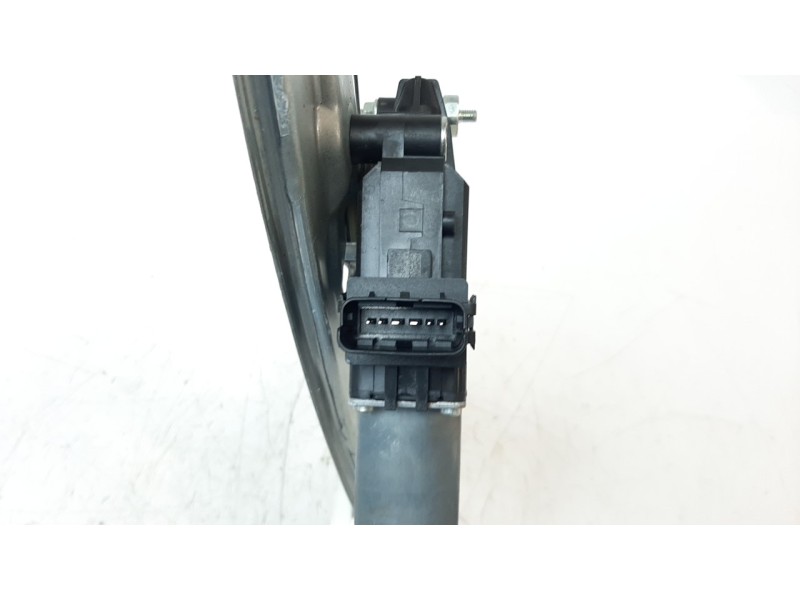 Recambio de elevalunas delantero derecho para hyundai tucson referencia OEM IAM 82404N7000  