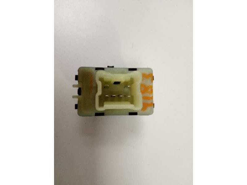 Recambio de mando elevalunas trasero derecho para dacia sandero sl audacia referencia OEM IAM 264214937R  