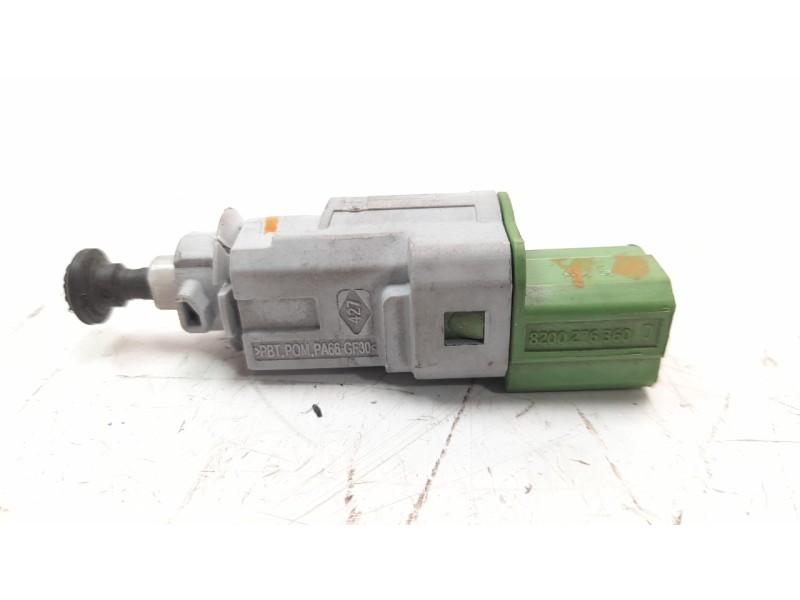 Recambio de interruptor para renault clio iv 1.2 16v referencia OEM IAM 8200276360  
