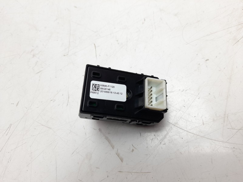 Recambio de mando elevalunas trasero derecho para kia sportage drive 2wd referencia OEM IAM 93590F1120  