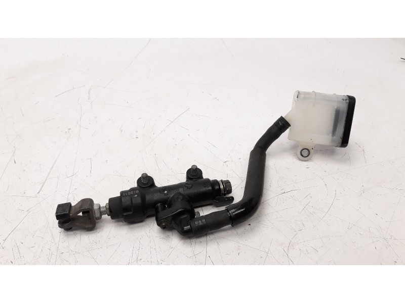 Recambio de bomba freno para honda cb 650r referencia OEM IAM 43510MKND51  
