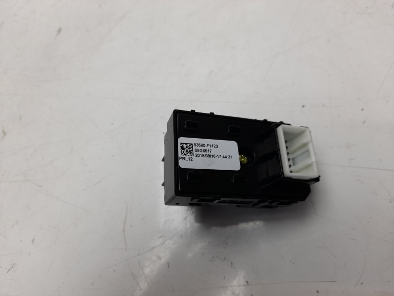 Recambio de mando elevalunas trasero izquierdo para kia sportage drive 2wd referencia OEM IAM 93580F1120  