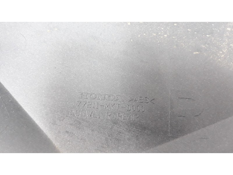 Recambio de moldura para honda x-adv referencia OEM IAM 77211MKTD000  