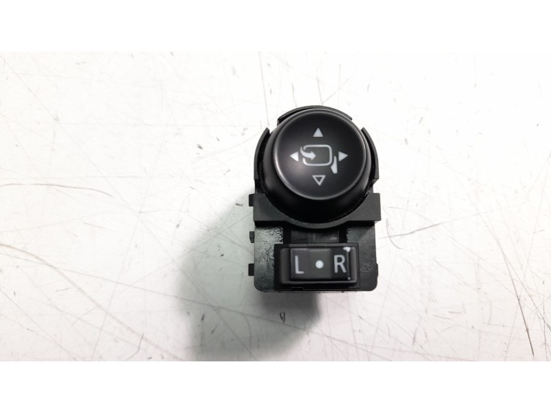Recambio de mando retrovisor para opel insignia berlina 1.6 cdti dpf referencia OEM IAM 23299069  