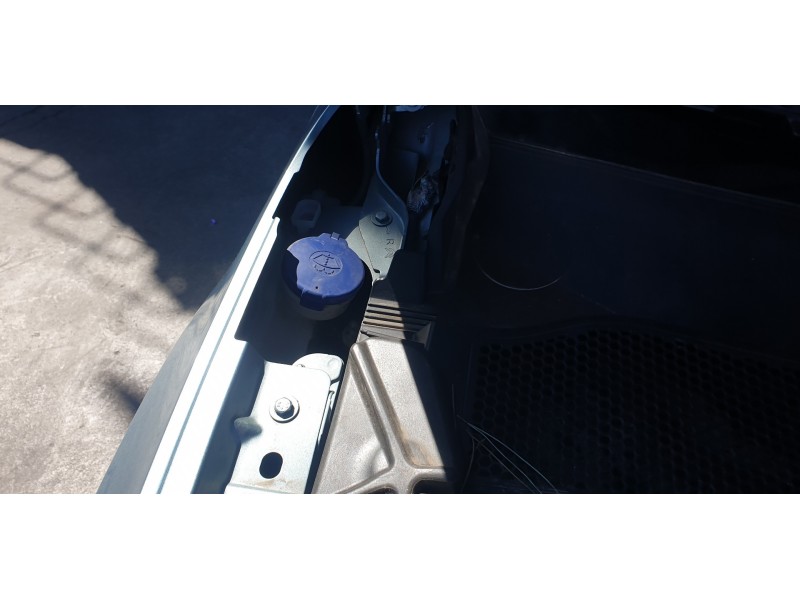 Recambio de deposito limpia para citroen c4 pure tech referencia OEM IAM 9833479180  