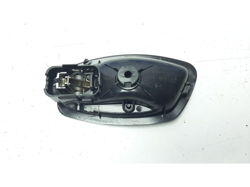 Recambio de maneta interior trasera derecha para renault clio iv expression referencia OEM IAM 826720001R  