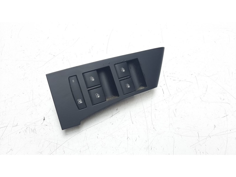 Recambio de mando elevalunas delantero izquierdo para opel astra j lim. 1.7 16v cdti referencia OEM IAM 13305011 IAF320077HQ EWS