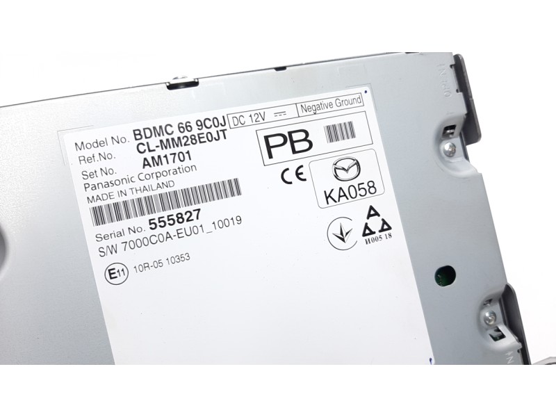 Recambio de sistema navegacion gps para mazda 3 berlina (bp) referencia OEM IAM BDMC669C0J CLMM28E0JT 