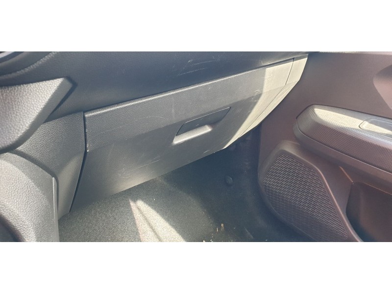 Recambio de guantera para dacia sandero iii stepway expression referencia OEM IAM 682523993R  