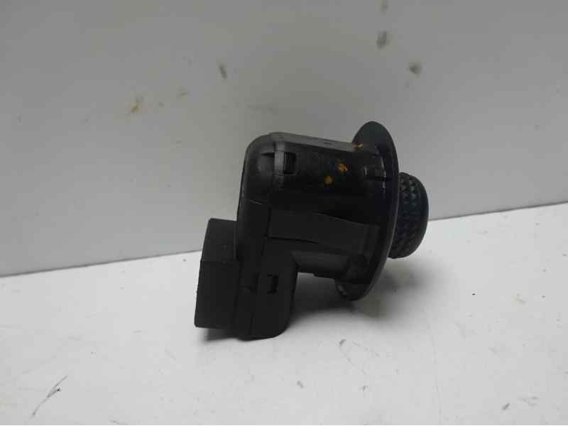 Recambio de mando retrovisor para ford mondeo berlina (gd) glx referencia OEM IAM 93BG17B676BA  