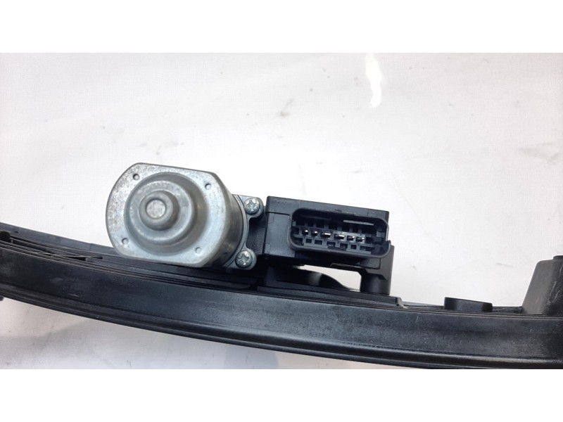 Recambio de elevalunas trasero izquierdo para citroen c4 pure tech referencia OEM IAM 9832713980  