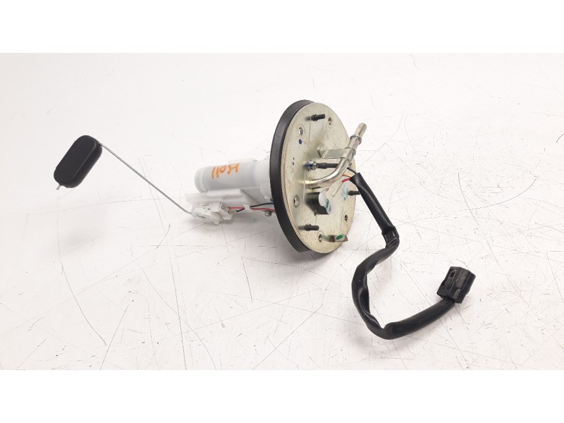Recambio de bomba combustible para honda cb 650r referencia OEM IAM UCT35HU67 MKND52 
