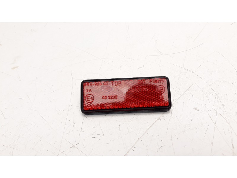 Recambio de piloto trasero central para honda cb 650r referencia OEM IAM 33741KPL902  