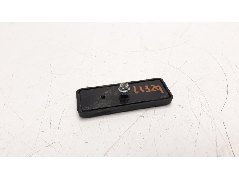 Recambio de piloto trasero central para honda cb 650r referencia OEM IAM 33741KPL902  