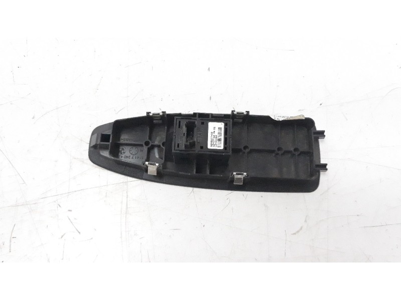 Recambio de mando elevalunas delantero derecho para bmw serie 3 lim. (f30) 318d referencia OEM IAM 61319208107  