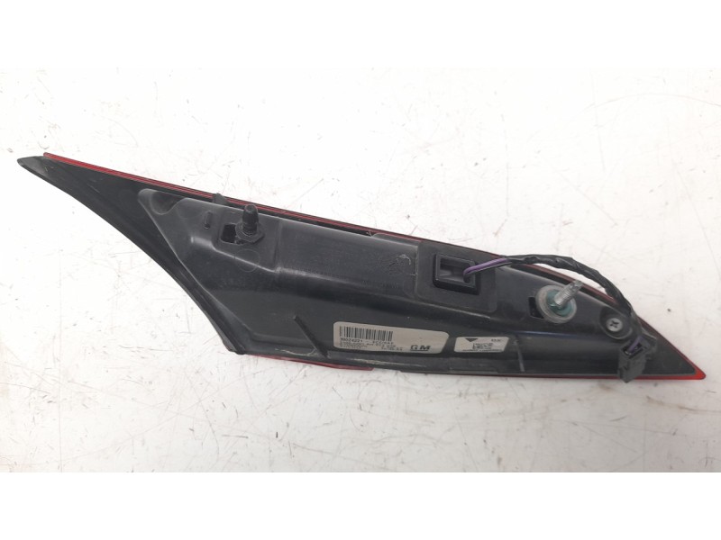 Recambio de piloto trasero derecho interior para opel insignia berlina 1.6 cdti dpf referencia OEM IAM 39024221  