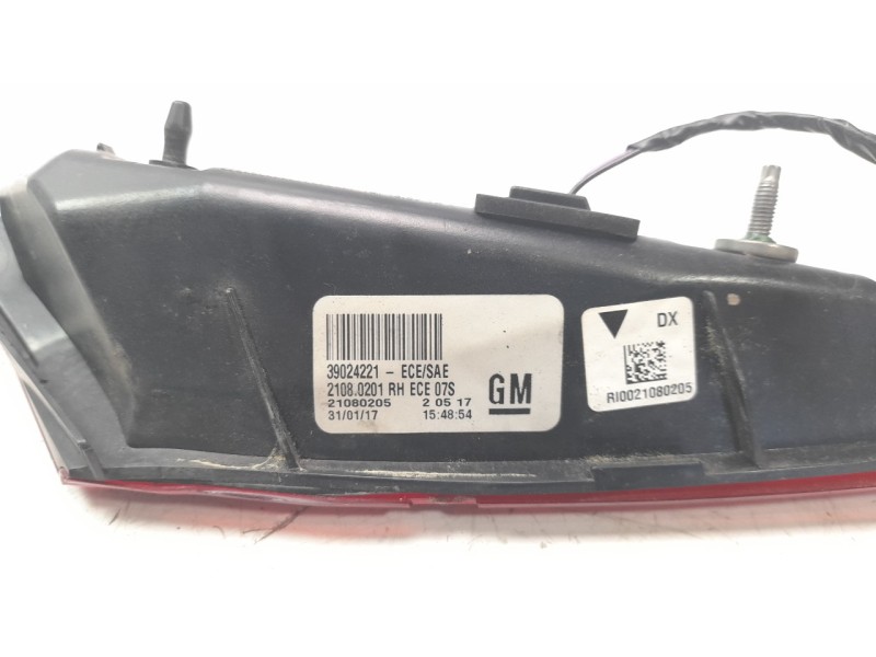 Recambio de piloto trasero derecho interior para opel insignia berlina 1.6 cdti dpf referencia OEM IAM 39024221  