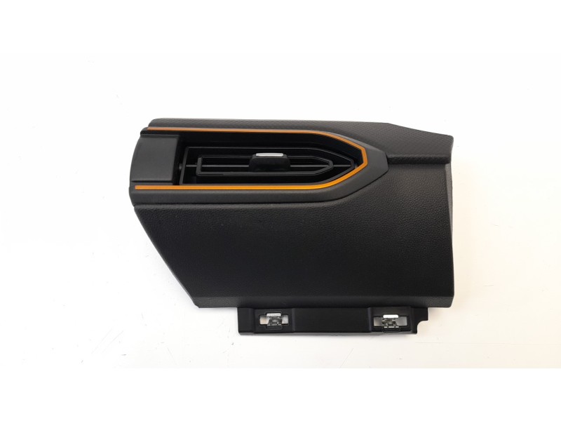 Recambio de rejilla aireadora para dacia sandero 0.9 tce cat referencia OEM IAM 687601190R  